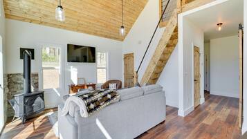 House (1 Bedroom) | Interior