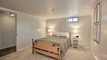 4 chambres, lit de bébé (gratuit), literie fournie