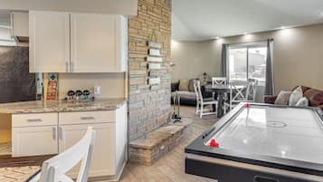 Nhà (2 Bedrooms) | Nội thất