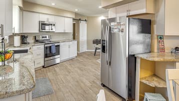 Nhà (2 Bedrooms) | Nội thất