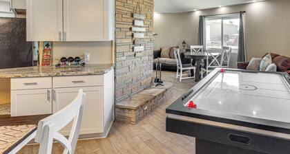 3 Mi to Lake Havasu: Family Home w/ Game Room