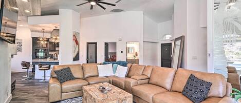 House (3 Bedrooms) | Interior