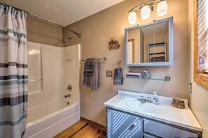 House (4 Bedrooms) | Bahagian dalam