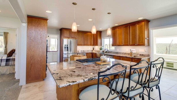 Unclassified image, 1 of 40, button - Stunning Show Low Retreat w/ Beautiful Views! (Show Low)