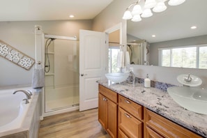 Bathroom - Stunning Show Low Retreat w/ Beautiful Views! (Show Low)