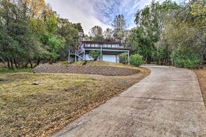 House (3 Bedrooms) | Interior - Lake View Home w/ Grill: Hike, Boat, Relax! (Kelseyville)