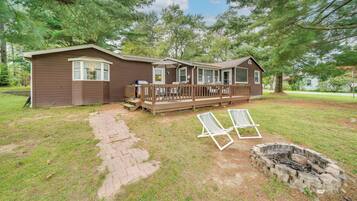 House (4 Bedrooms) | Front of property