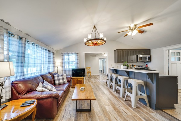 House (4 Bedrooms) | Interior