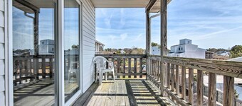 Chincoteague Townhome w/ Pony Views From Deck!