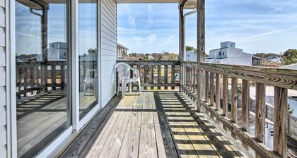 Chincoteague Townhome w/ Pony Views From Deck!