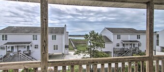 Chincoteague Townhome w/ Pony Views From Deck!