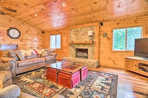 House (2 Bedrooms) | Interior - Breathtaking Mountain Views: Cullowhee Cabin! (Cullowhee)