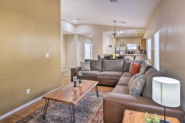 House (3 Bedrooms) | Interior