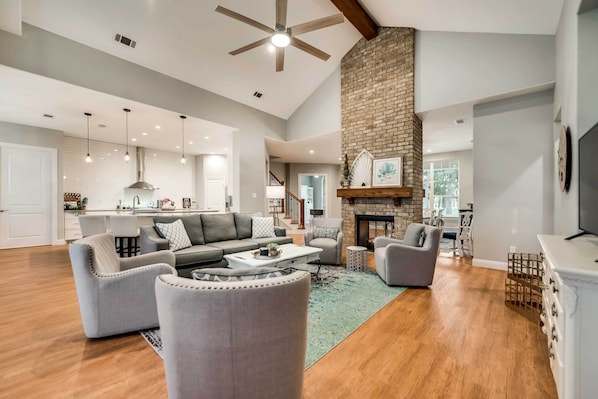 House (4 Bedrooms) | Interior