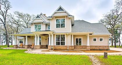 Waterfront Lake Tawakoni Home w/ Fire Pit!