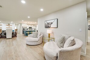 House (5 Bedrooms) | Interior - Private Pool & Hot Tub: Spacious Scottsdale Home! (Scottsdale)