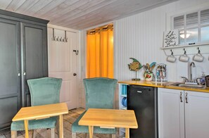 Apartment (0 Bedroom) | Interior