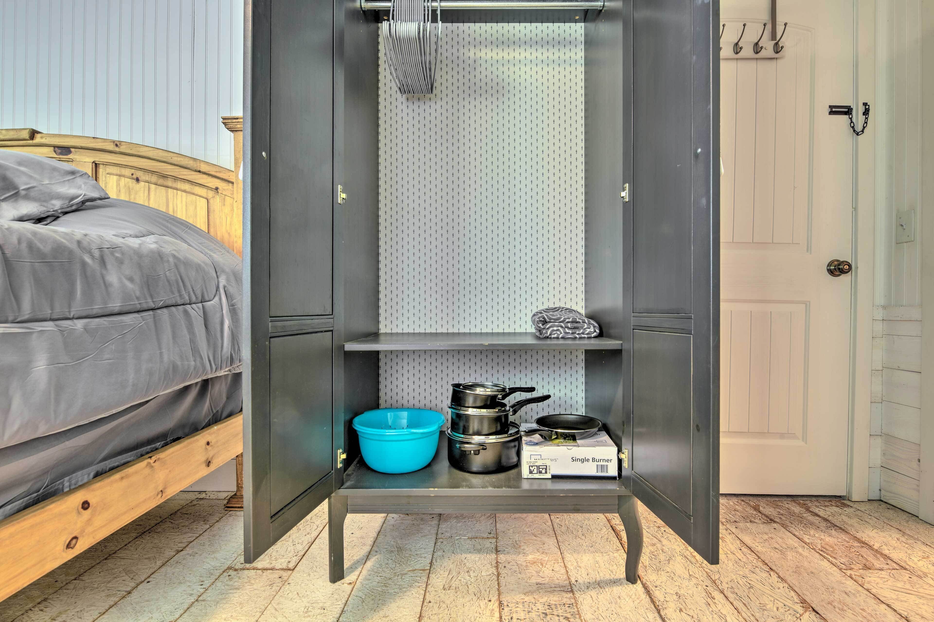 Apartment (0 Bedroom) | Interior