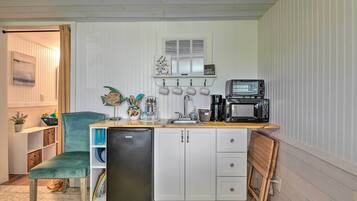 Apartment (0 Bedroom) | Interior