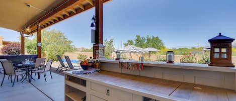 House (4 Bedrooms) | Interior