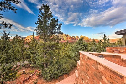 Mountain-view Patio: Sedona Suite Near Trails