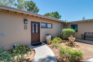 House (1 Bedroom) | Interior