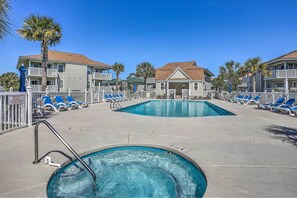 Apartment (2 Bedrooms) | Interior - Walk to Beach: North Myrtle Condo! (North Myrtle Beach)
