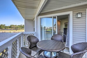 Apartment (2 Bedrooms) | Interior - Walk to Beach: North Myrtle Condo! (North Myrtle Beach)