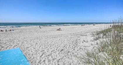 Walk to Beach: North Myrtle Condo!