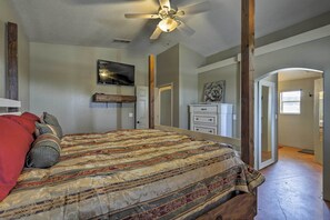 獨棟房屋 (3 Bedrooms) | 3 間臥室、熨斗/熨衣板、床單