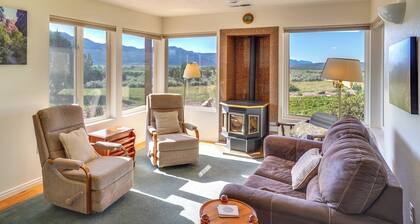 Zion Mountain Guest House w/ Canyon Vistas!