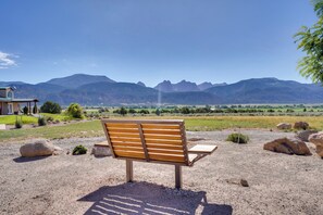 Interior - Zion Mountain Guest House w/ Canyon Vistas! (New Harmony)