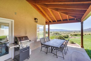 Interior - Zion Mountain Guest House w/ Canyon Vistas! (New Harmony)