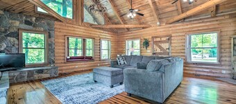 Rustic Woodville Getaway With Pool & Guest House