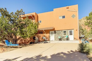 Apartment (2 Bedrooms) | Interior - 10 Mi to Dtwn: Pet-friendly Sedona Getaway! (Sedona)
