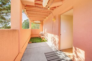 Apartment (2 Bedrooms) | Interior - 10 Mi to Dtwn: Pet-friendly Sedona Getaway! (Sedona)