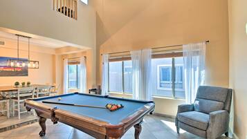 House (5 Bedrooms) | Interior