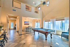 House (5 Bedrooms) | Interior