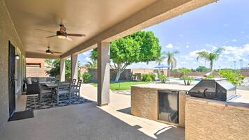 House (5 Bedrooms) | Interior