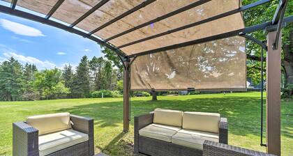 Stylish Suburban Getaway, 10 Miles to Royal Mtn!