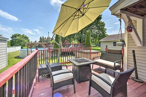 House (3 Bedrooms) | Interior - Stylish Suburban Getaway, 10 Miles to Royal Mtn! (Johnstown)