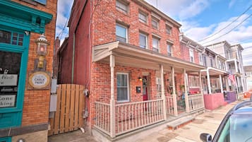 House (2 Bedrooms) | Front of property