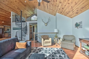House (3 Bedrooms) | Interior