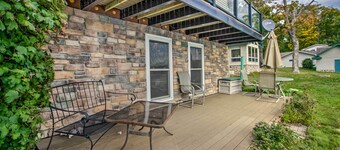 Delightful Isle Retreat w/ Boat Dock & Slip!