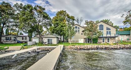Delightful Isle Retreat w/ Boat Dock & Slip!