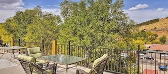 Lava Hot Springs Studio w/ Views, Walk to River