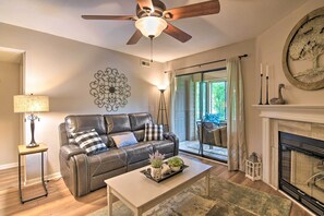 Apartment (2 Bedrooms) | Interior - Heated Pool Access: Condo < 5 Mi to Branson Strip! (Branson)