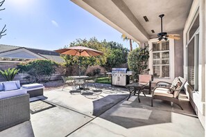 House (2 Bedrooms) | Interior - Palm Desert Home w/ Pool Access & Mountain Views! (Palm Desert)