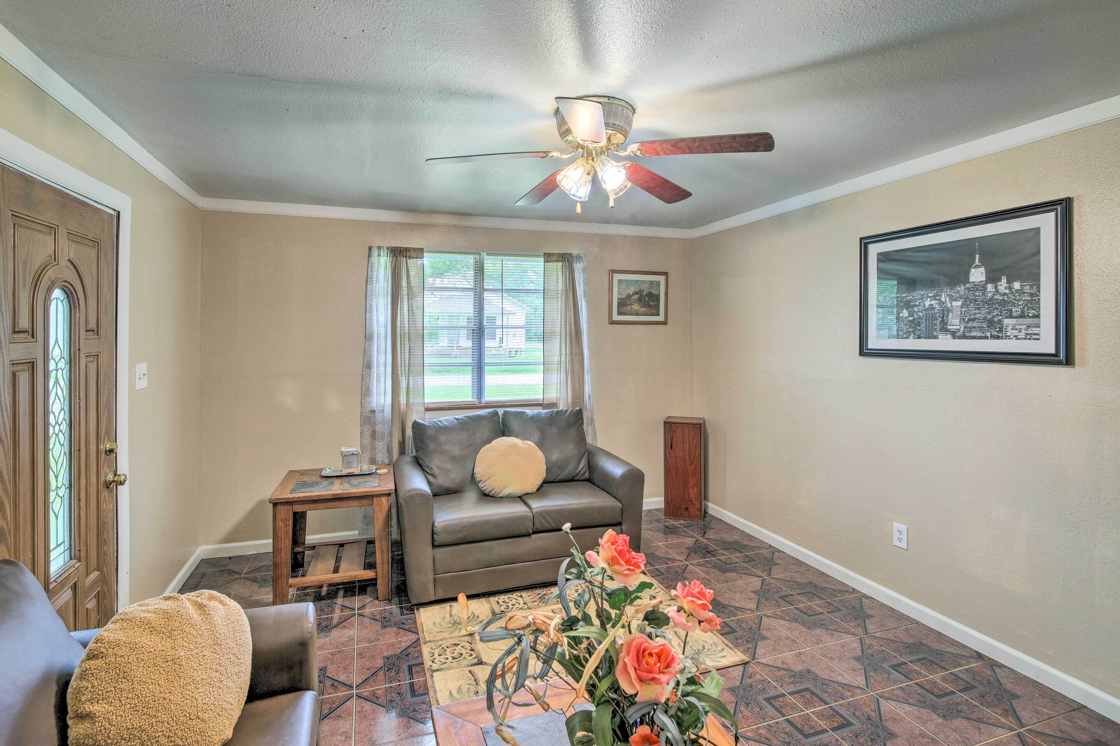 House (2 Bedrooms) | Interior