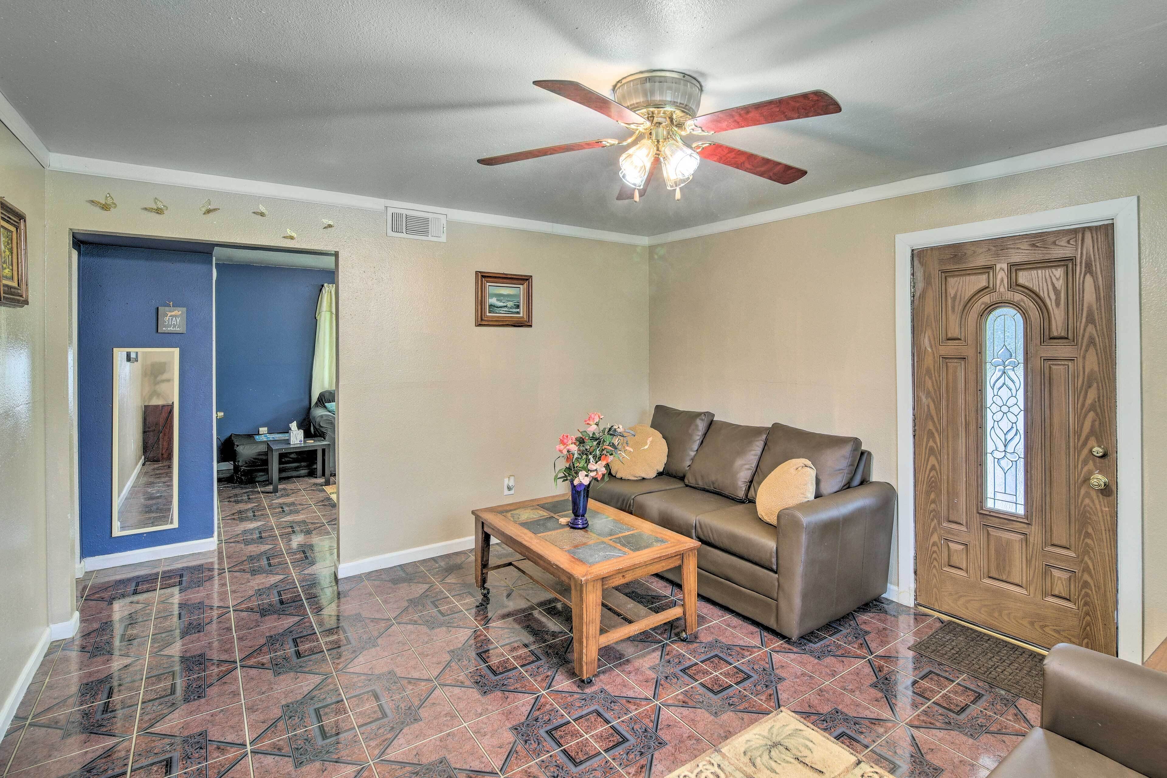 House (2 Bedrooms) | Interior